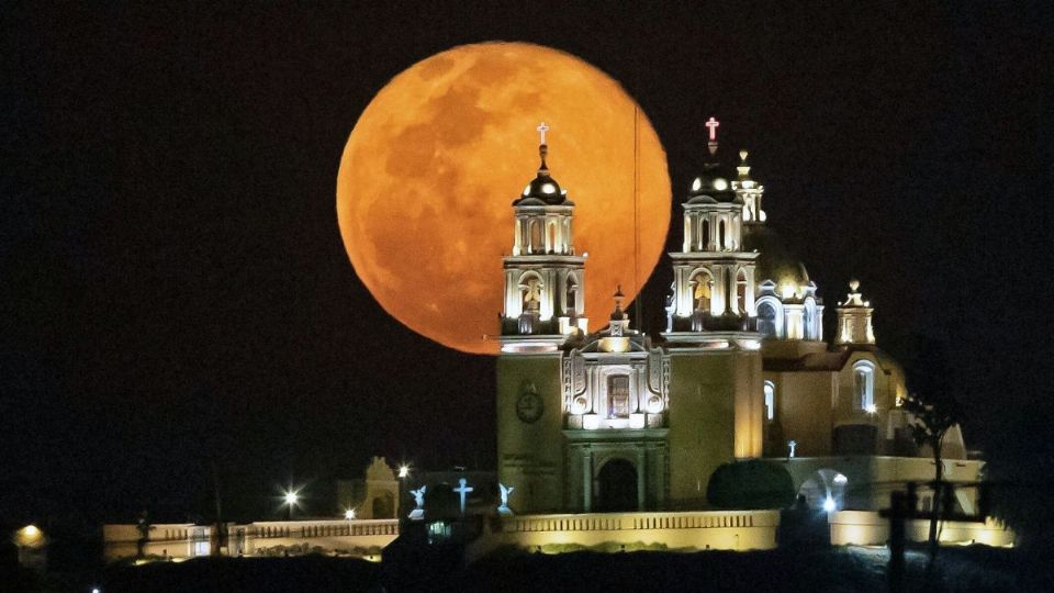 Este término surgió para ilustrar un extraño evento estelar, dos lunas llenas en un solo mes.