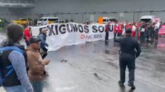 Bloqueo en el AICM: defraudados de Ficrea desquician la vialidad en la Terminal 1