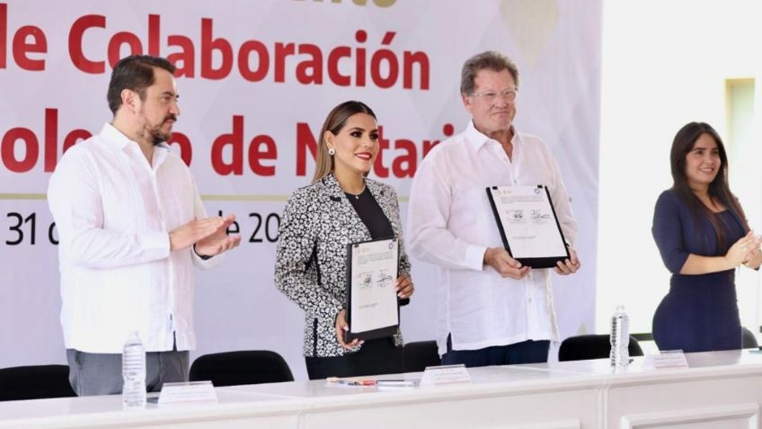 Firma Evelyn Salgado convenio con Notarios para dar arranque a la jornada de "Septiembre mes del Testamento"