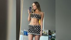 Belinda: 3 fotos en las que demuestra que tiene un abdomen de acero