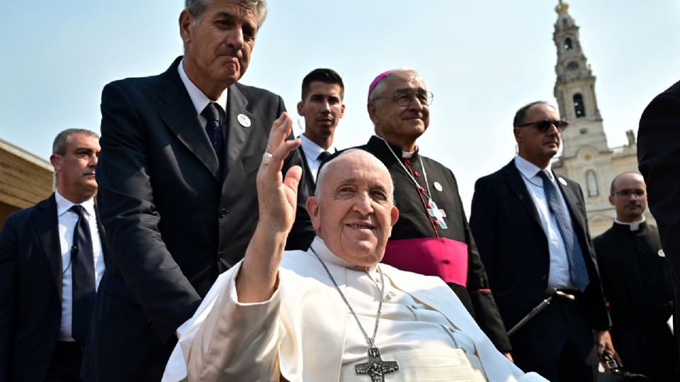 El Papa Francisco ofreció un mensaje a los más de 200 mil fieles que llegaron al Santuario de Fátima.