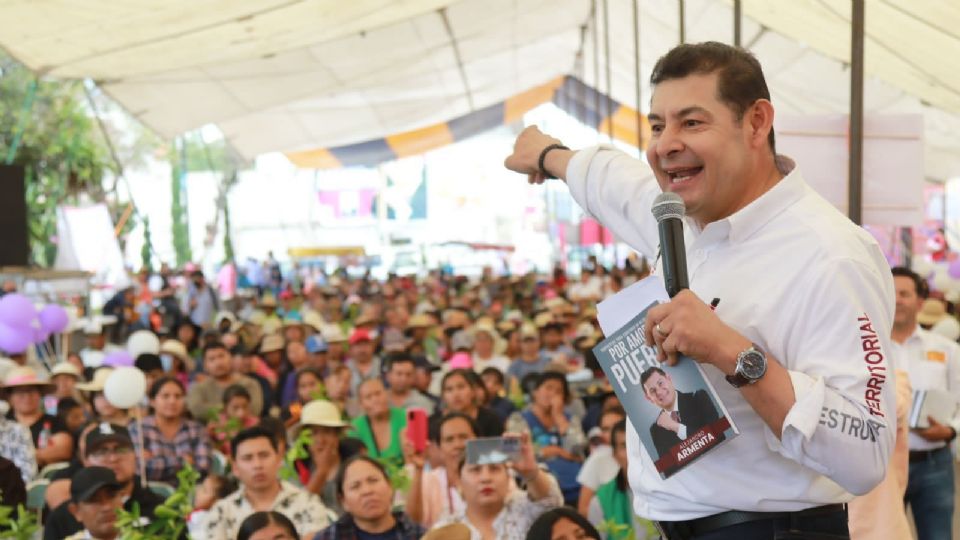 Alejandro Armenta continúa, a la par, con su campaña de reforestación “Sembremos Esperanza” en defensa del medio ambiente.