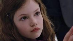 Mira cómo luce ‘Renesmee”, la hija de ‘Bella’ y ‘Edward’ a 11 años del estreno de “Amanecer parte 2”