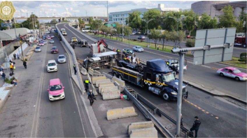 Vuelca camioneta en Zaragoza y provoca caos vial en dirección a Circuito Interior