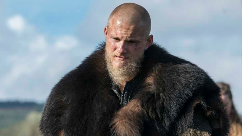 'Vikingos': sostente de la silla antes de ver el cambio de look del intérprete de 'Bjorn Ironside'