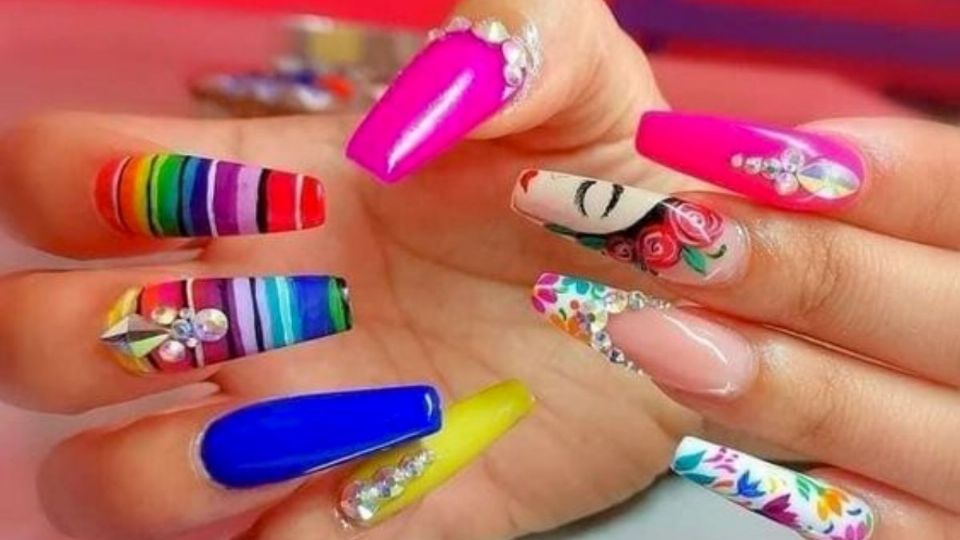 Descubre cuáles son los mejores diseños de uñas para ser la más coqueta del mes patrio