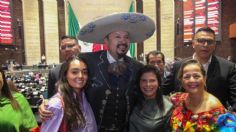 Pepe Aguilar alborota a diputados con su llegada: opina sobre libros de texto gratuitos y deporte