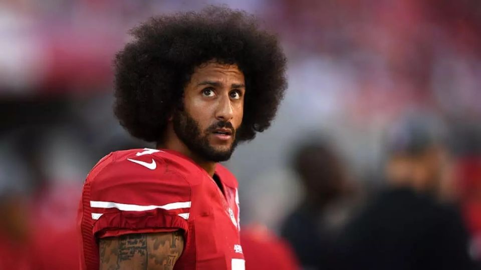 Colin Kaepernick se ha mantenido fuera se la NFL desde 2016