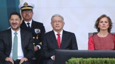 AMLO encabeza el Desfile Cívico Militar en la CDMX en compañía de Martí Batres