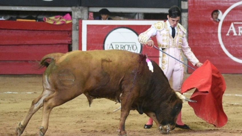 Luis Ángel Garza debuta con triunfal actuación en Plaza de Toros Arroyo