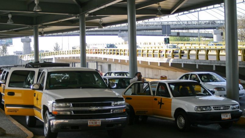 El Aeropuerto felicitó al taxista en sus redes sociales