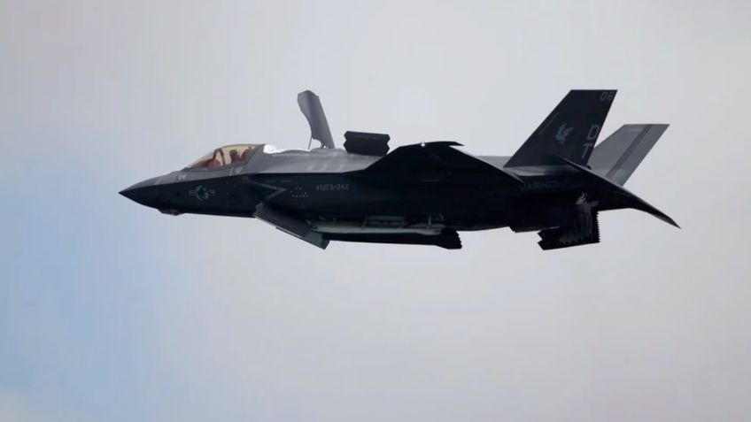 Estados Unidos pierde un avión F-35 de 80 millones, siguió volando luego que piloto saltó por una emergencia