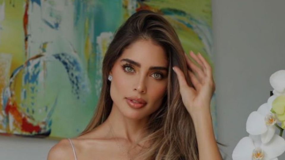 Representante de Colombia hace historia en Miss Universo como la primer concursante casada y con una hija