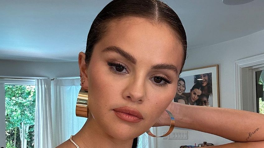 Selena Gomez paraliza Instagram con atrevida selfie y un top escotado