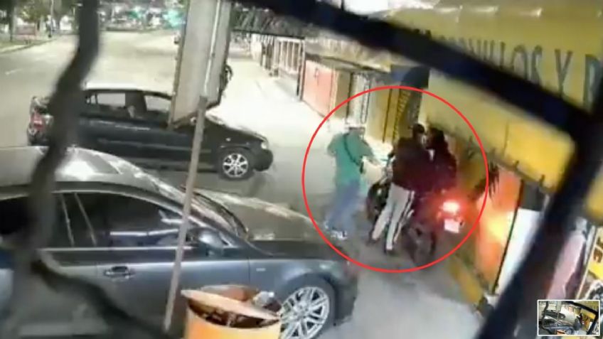 CDMX: captan el robo a un motociclista en menos de un minuto, así operan los ladrones