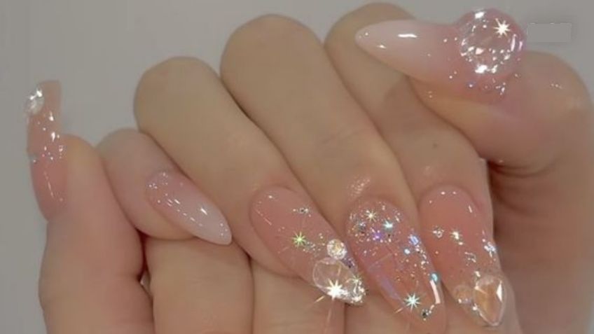 Uñas efecto cristal, la tendencia de otoño para verte coqueta y natural