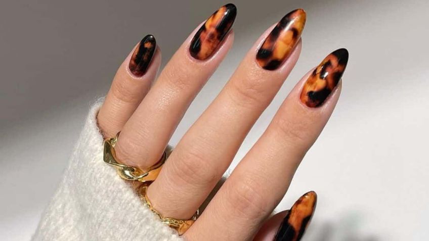 Nail art efecto carey: la nueva tendencia de manicura que es perfecta para el otoño