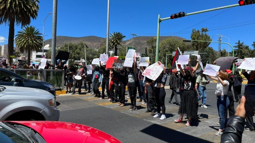 Estudiantes de la UAEH inician paro de labores por casos de agresión en el Instituto de Artes