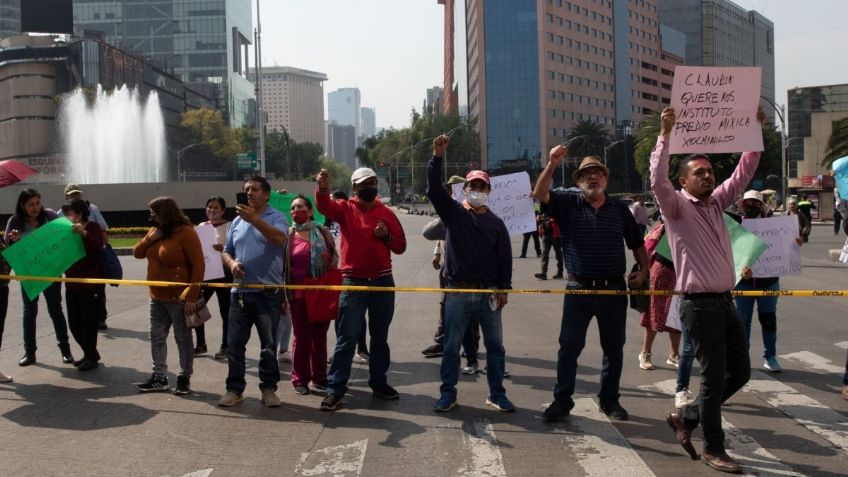 Bloqueo de cuatro horas en Insurgentes y Reforma desquicia el tráfico en la zona Centro