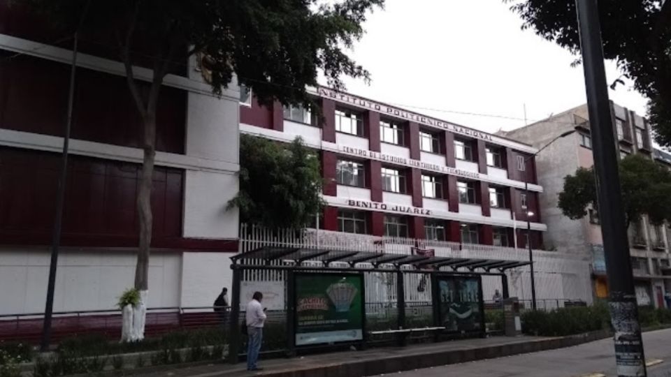 Evacuaron a más de mil estudiantes del plantel ubicado en la colonia Centro de la Ciudad de México.