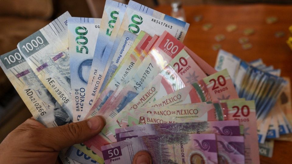 Conoce quiénes son los pensionados que sí podrán recibir el pago del aguinaldo en 2023.