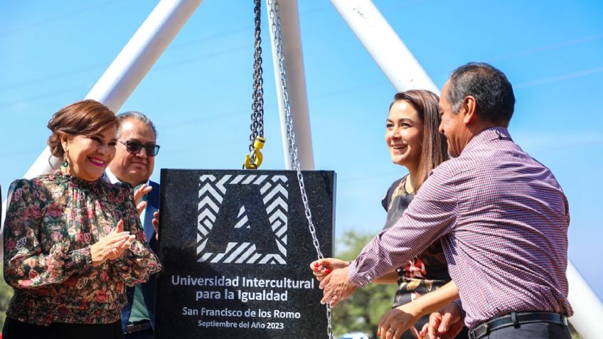 Tere Jiménez coloca la primera piedra de la Universidad Intercultural para la igualdad