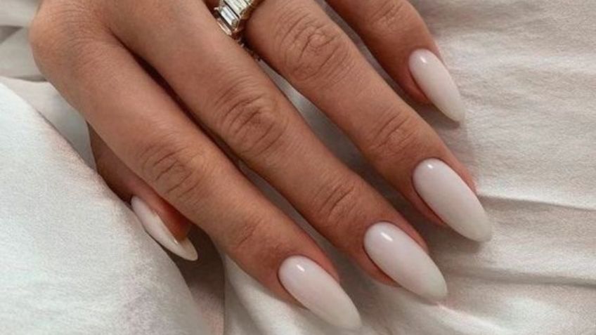 Uñas efecto coco: la manicura perfecta para completar la estética "old money"