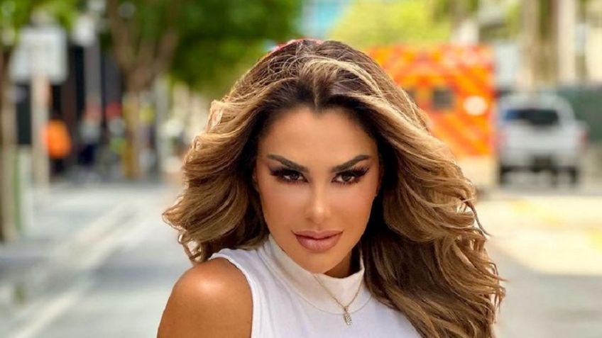 Desde el jardín, Ninel Conde demuestra cómo llevar un minivestido con transparencias en el inicio del otoño