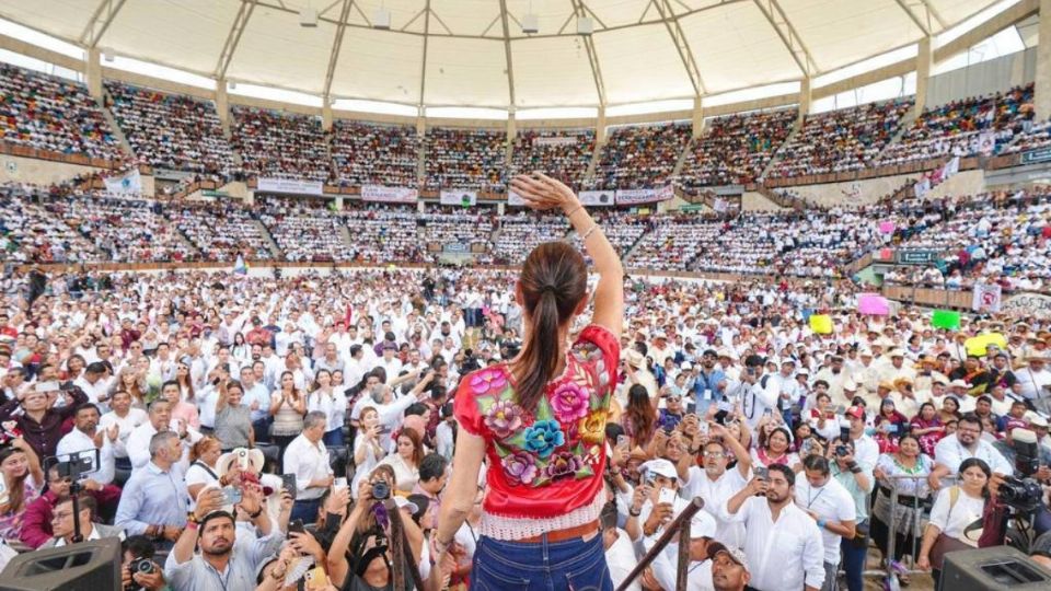 Claudia Sheinbaum ha afirmado que la 4T trabaja en favor de la economía.