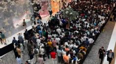 VIDEO: se agarran a golpes por conseguir el nuevo iPhone 15 en el Dubai Mall