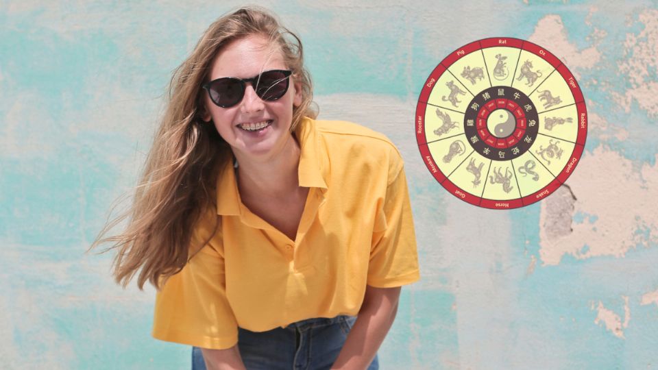 Mujer feliz con lentes de sol. Fuente: producción El Heraldo de México