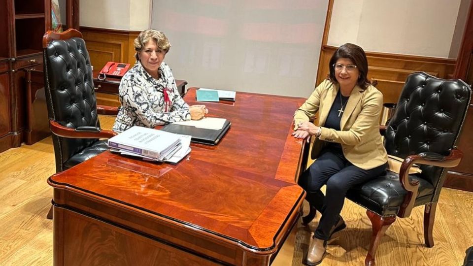 La presidenta municipal acudió al Palacio de Gobierno de la mandataria 
