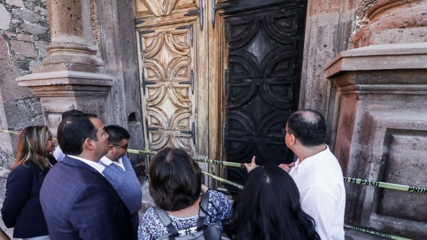 En acto de vandalismo, incendian puertas de parroquia en San Juan del Río: ya hay un detenido