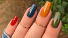 ¡No todo son colores cálidos! Estos son los tonos de barniz que no deben faltar en tu manicura de otoño