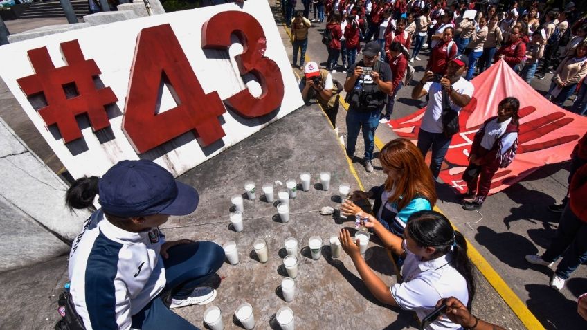 Caso Ayotzinapa: el gobierno de México abre el expediente sobre los 43 normalistas desaparecidos