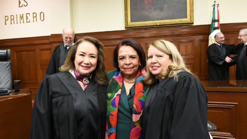 Ministras Yasmín Esquivel y Loretta Ortiz se encuentran con la consejera Celia Maya García en el pleno de la SCJN