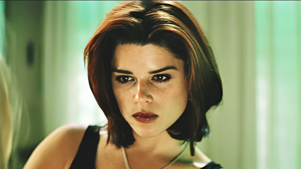 Julia Salinguer en 'La familia Salinger': Mira cómo luce hoy (a sus 49 años), Neve Campbell, la actriz que interpretó dicho papel, además de haber ocupado el protagónico en 'Scream'.