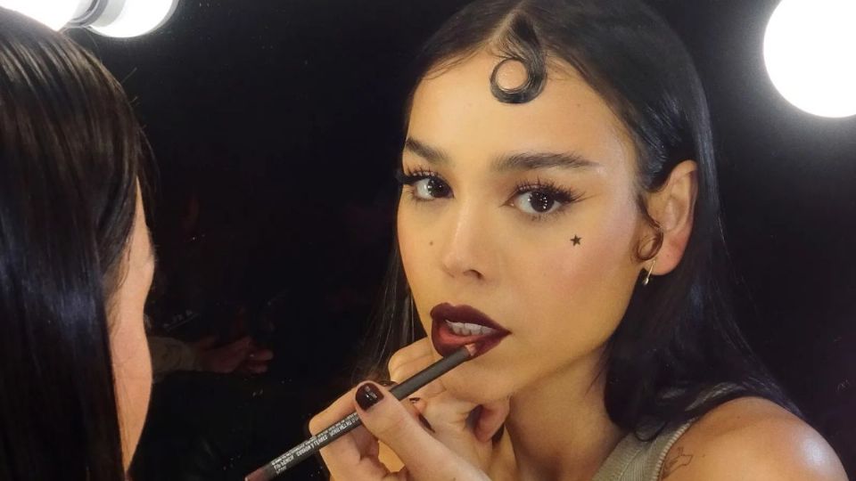 DANNA PAOLA Y SU MAQUILLAJE | Entérate en qué consiste la técnica de belleza el 'truco del sándwich' que usa la popular mexicana.