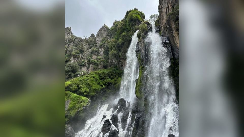 En Zacatlán esta una de las cascadas más altas del estado con una altura de 100 metros