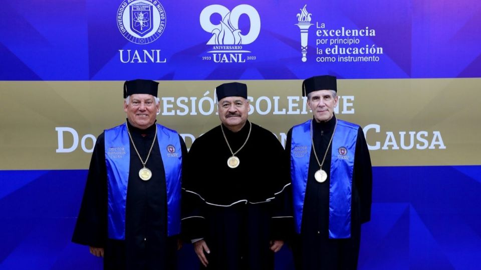 La Universidad Autónoma de Nuevo León otorgó el reconocimiento académico Honoris Causa a Julio Frenk Mora y Víctor Manuel Villalobos Arámbula