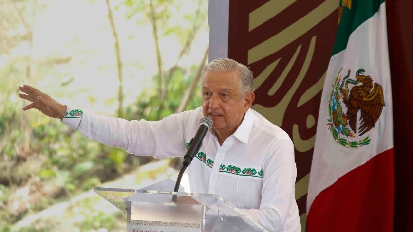 AMLO: los corruptos y los neoliberales quieren regresar disfrazándose