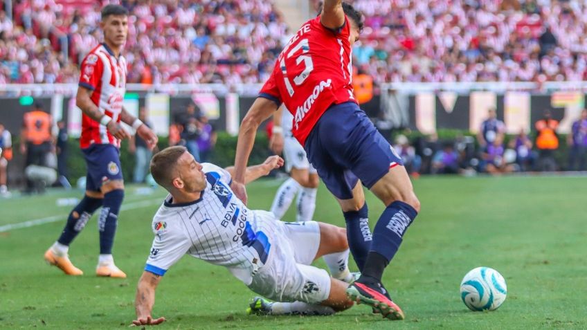 Monterrey vence con doblete a Guadalajara