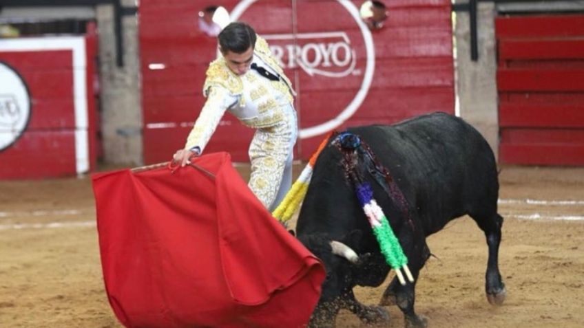 Bruno Aloi impacta en plaza de toros Arroyo, corta dos orejas