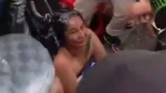 VIDEO: por "ratera" esta mujer se despide de su cabello, le vacían pegamento en toda la cabeza