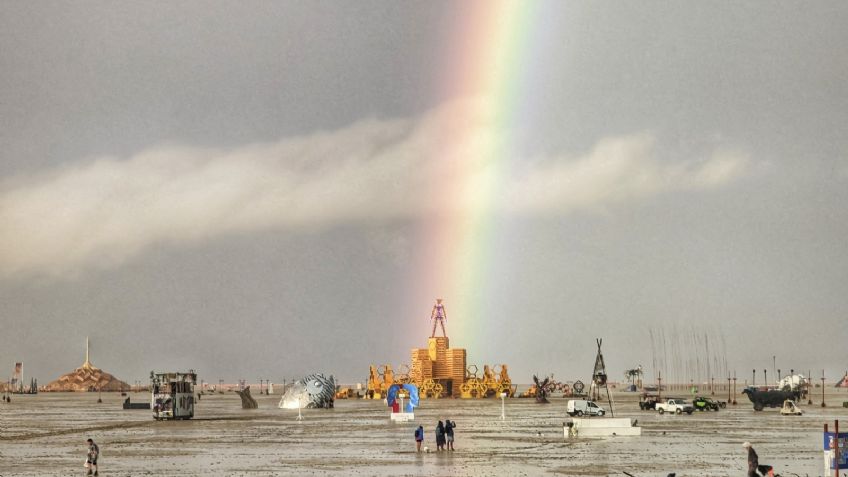 FOTOS | Un muerto y miles de varados por intensas lluvias en el festival Burning Man