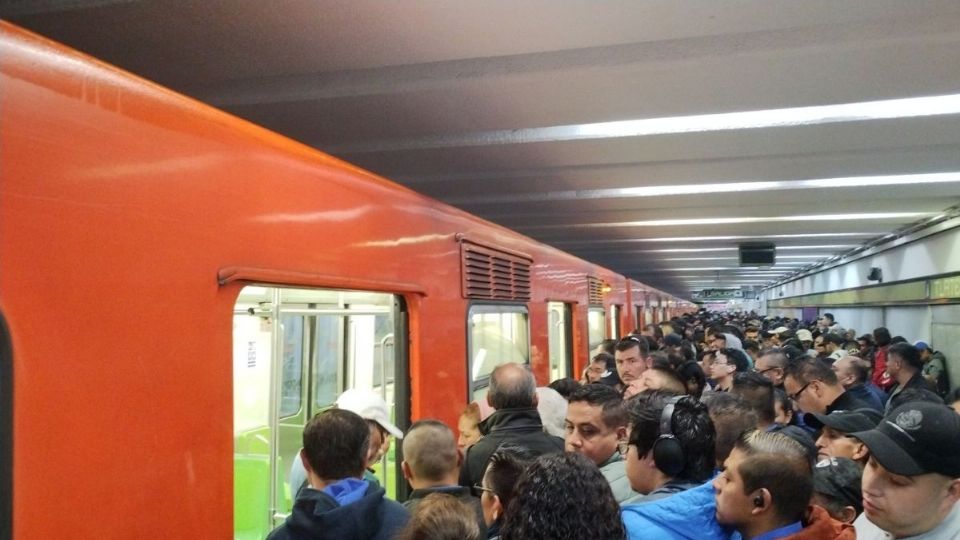 De acuerdo con el INEGI, el Metro presta servicio a 90 millones de personas y le sigue el Metrobús con 33.8 millones.