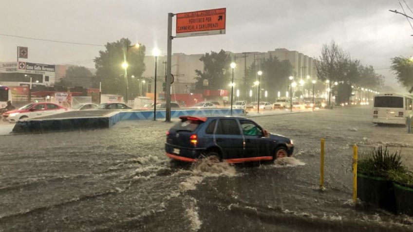 Clima CDMX: lluvias provocan caos vial en Zaragoza, Guelatao y la salida a Puebla