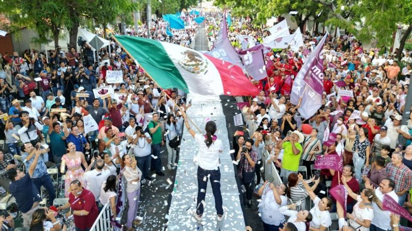 Claudia Sheinbaum aparece sonriendo rumbo al World Trade Center