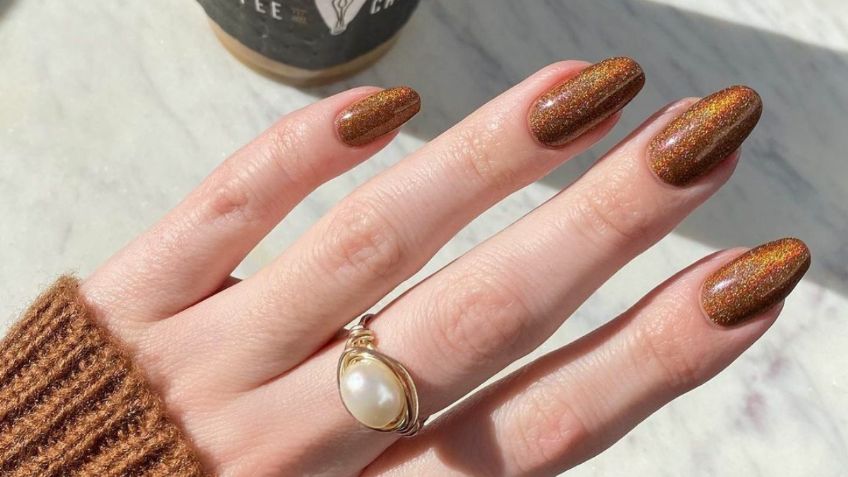 Uñas chai latte: la manicura perfecta para las amantes de los tonos neutros otoñales