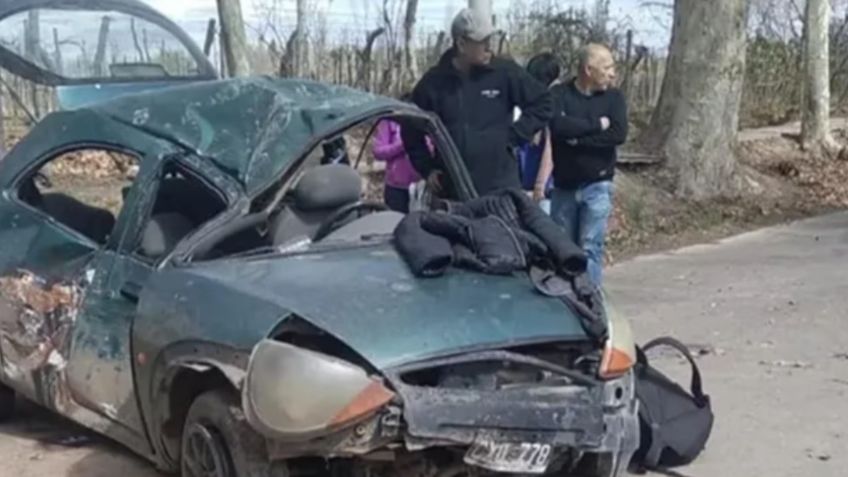 Niña de 5 años muere prensada en un auto tras fuerte choque contra un árbol en Argentina